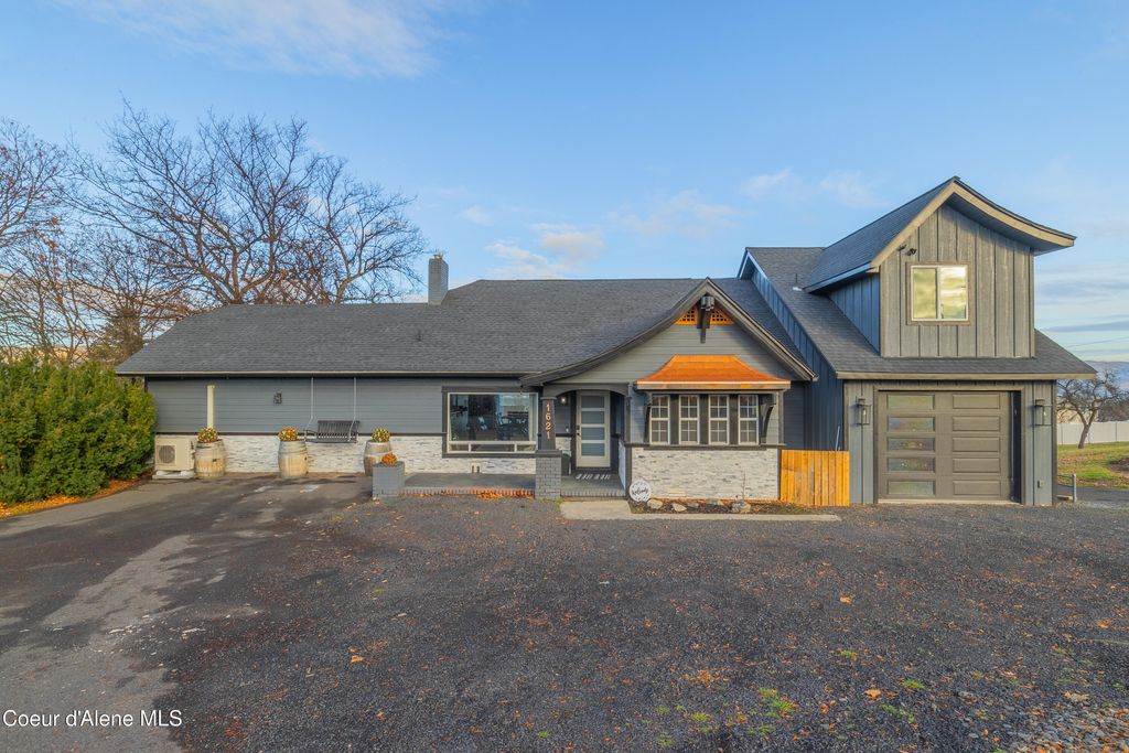 Photo of 1621 Vineyard Dr, Lewiston, ID 83501 (MLS # 26-1493)