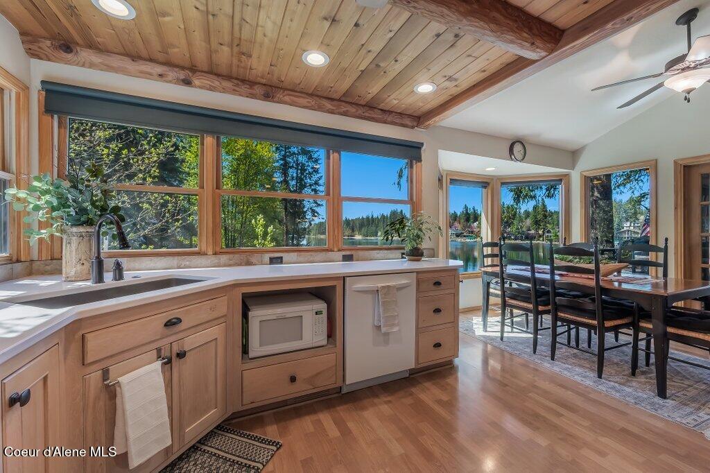 7225 W Otter Bay Rd, Coeur d'Alene, Alaska image 24