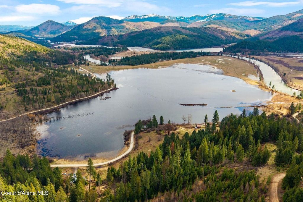 Photo of 23203 Killarney Lake Lake, Cataldo, ID 83810 (MLS # 26-3283)