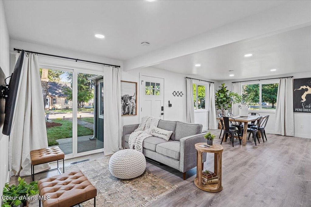 Photo of 901 16th St, Coeur dAlene, ID 83814 (MLS # 26-1429)