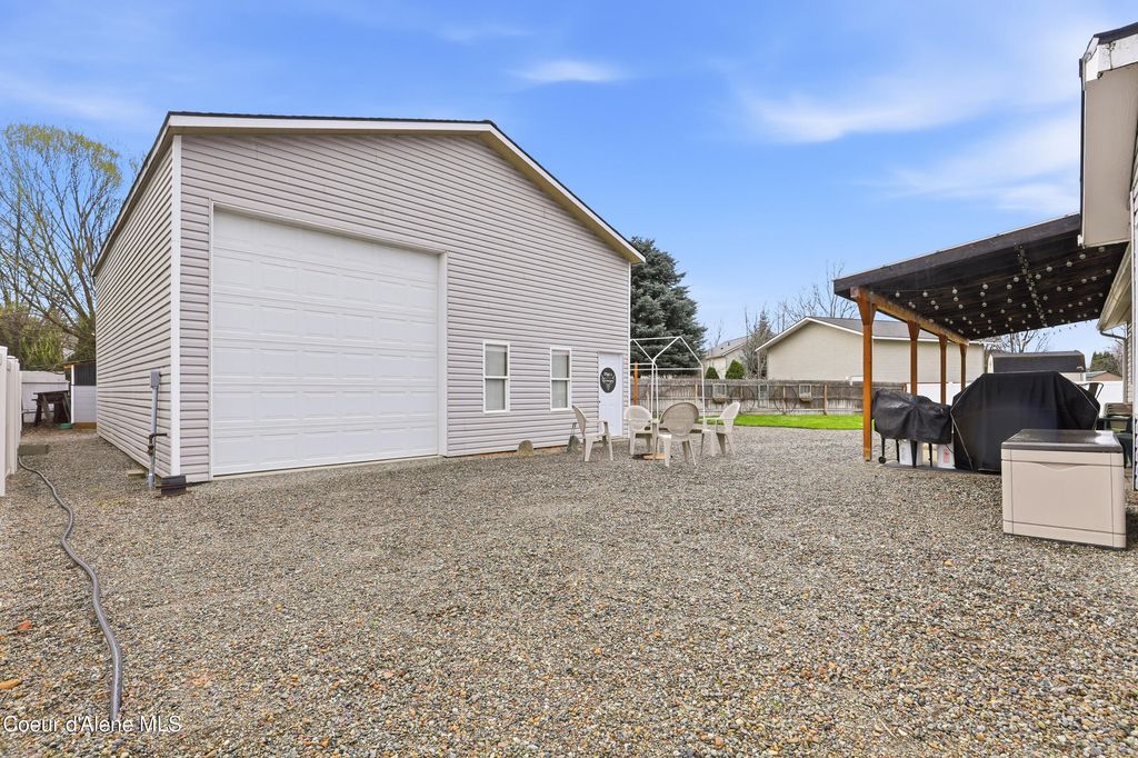 Photo of 9286 Great Hall Dr, Hayden, ID 83835 (MLS # 26-3316)