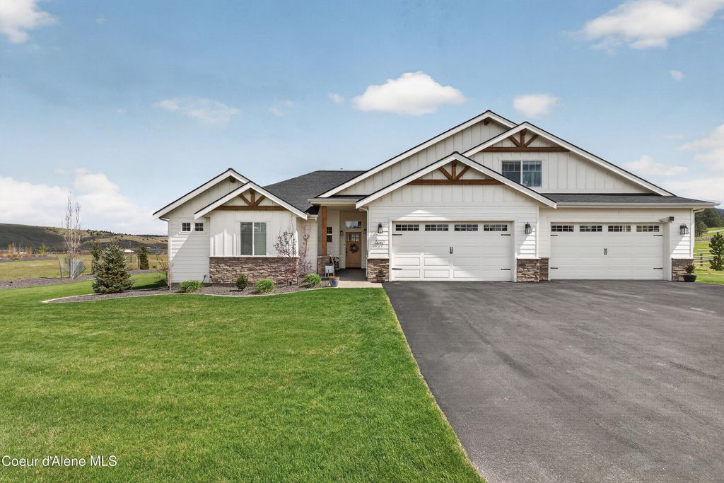 Photo of 3021 Rodeo Dr, Greenacres, WA 99016 (MLS # 26-4152)