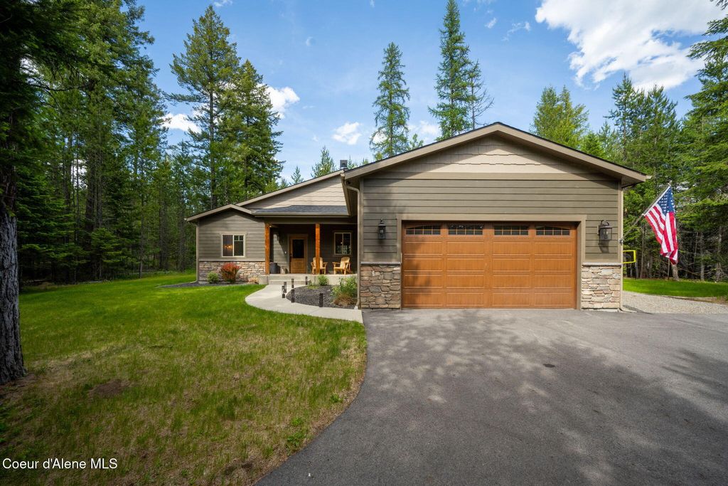Photo of 159 Graham AVE, Priest River, ID 83856 (MLS # 26-5515)