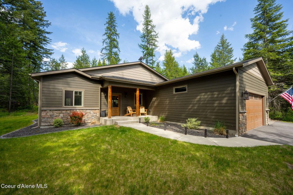 Photo of 159 Graham AVE, Priest River, ID 83856 (MLS # 26-5515)