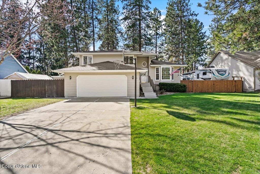 Photo of 602 Shoreline Ct, Post Falls, ID 83854 (MLS # 26-3343)