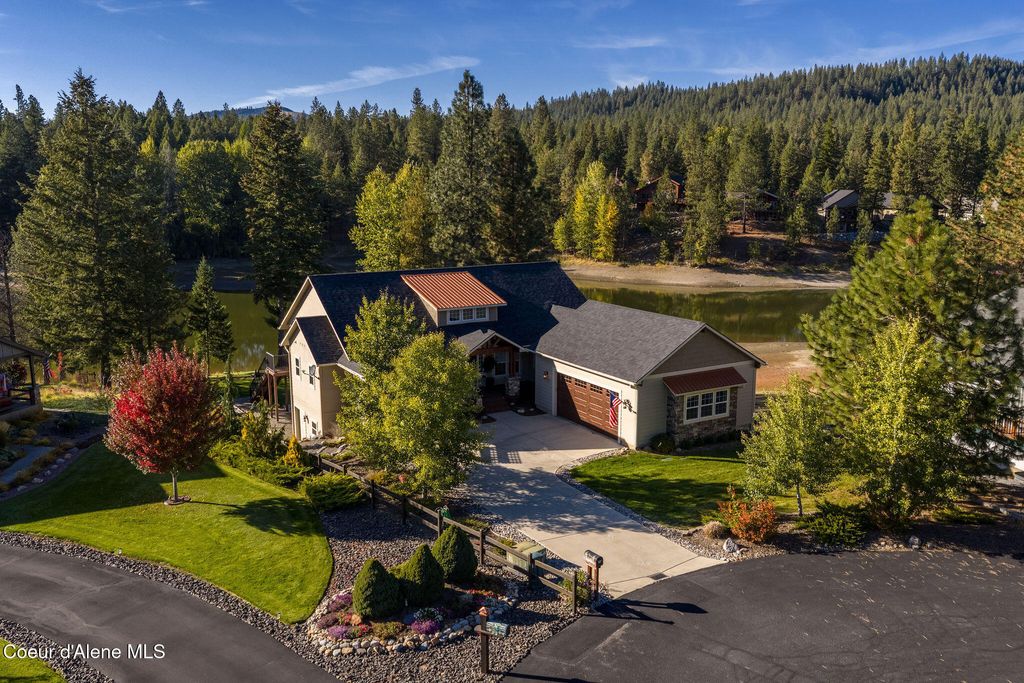 Photo of 53 Hanaford Court Court, Blanchard, ID 83804 (MLS # 25-10175)