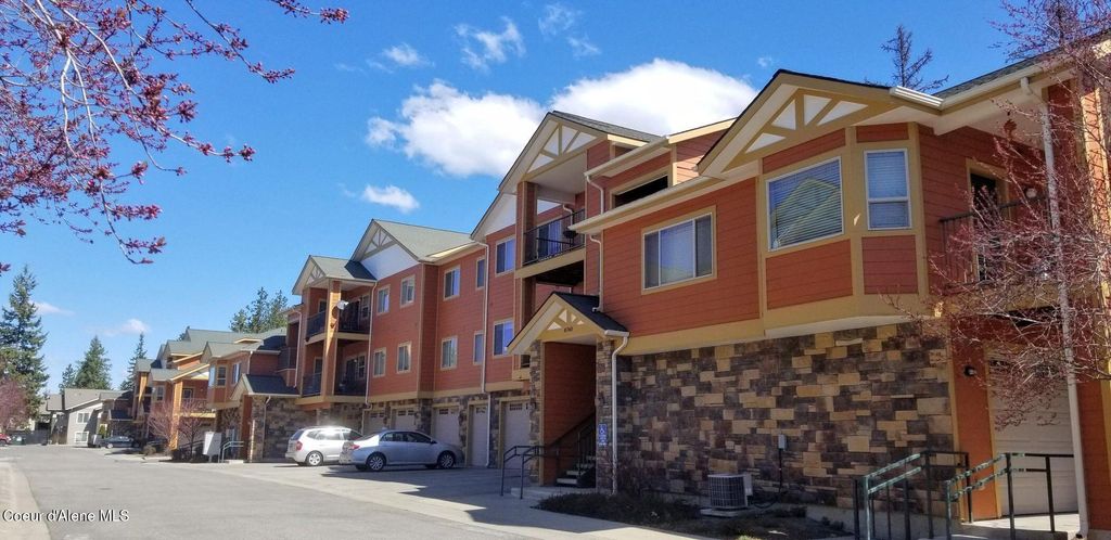Photo of 6740 SPURWING Loop #200, Coeur dAlene, ID 83815 (MLS # 25-3974)