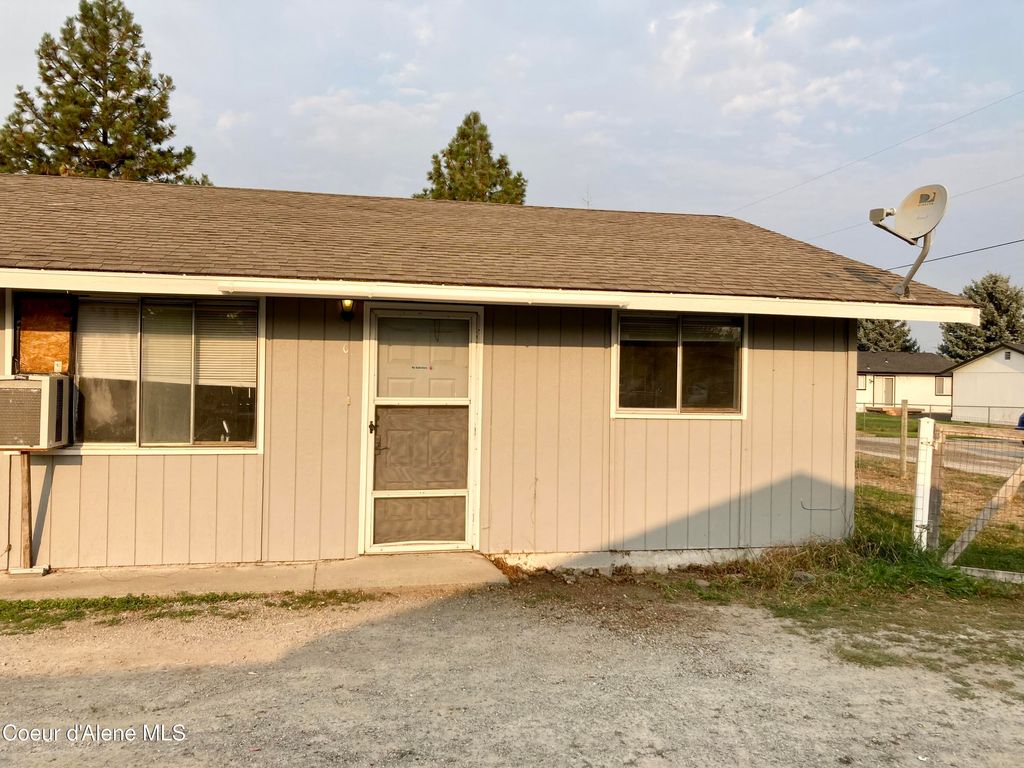 Photo of 1809 3RD Ave, Post Falls, ID 83854 (MLS # 25-7411)