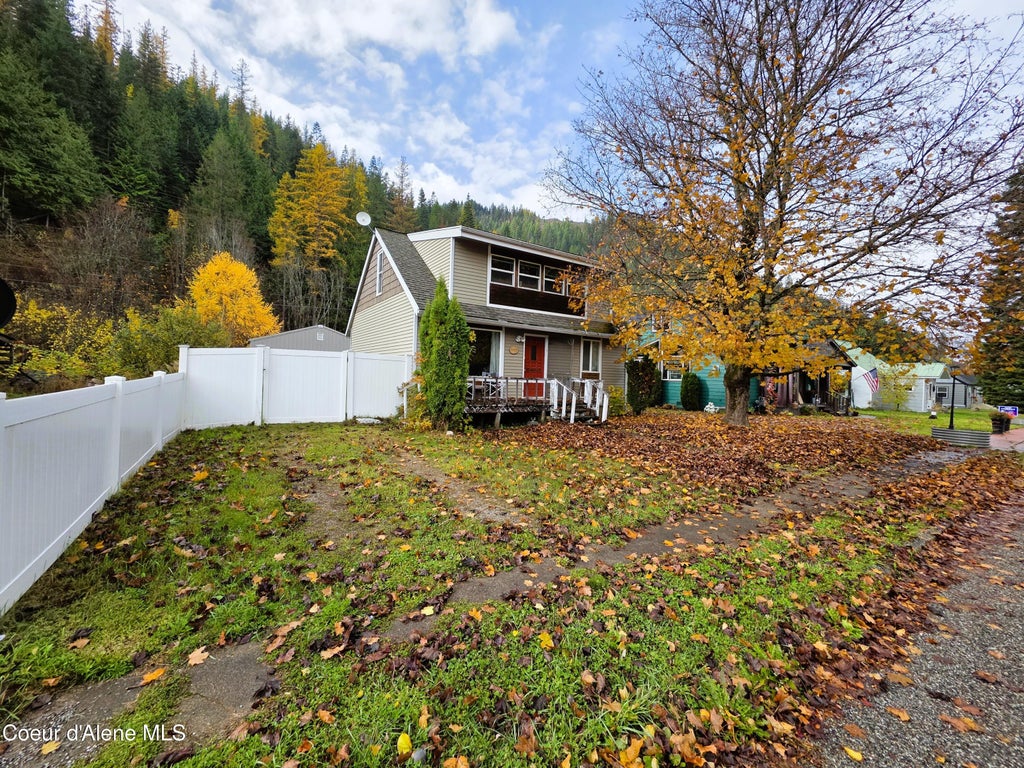 Photo of 1237 Larch Ave, Osburn, ID 83849 (MLS # 26-10609)