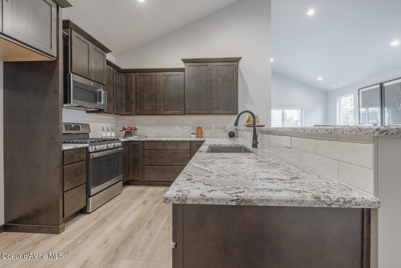 8480 N Snowflake Ln, Hayden, Idaho image 18