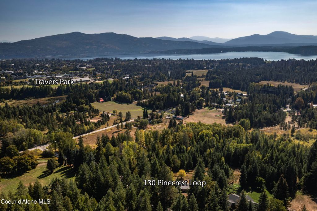 Photo of 130 Pinecrest Loop Loop, Sandpoint, ID 83864 (MLS # 25-9847)