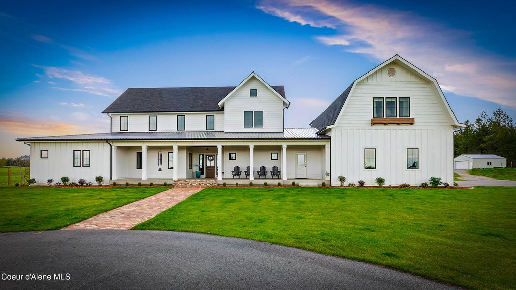 Photo of 12378 Meadow Wood Ln, Hayden, ID 83835 (MLS # 26-2018)