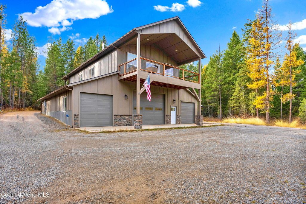 Photo of 42 Seneacquoteen, Priest River, ID 83856 (MLS # 25-10961)