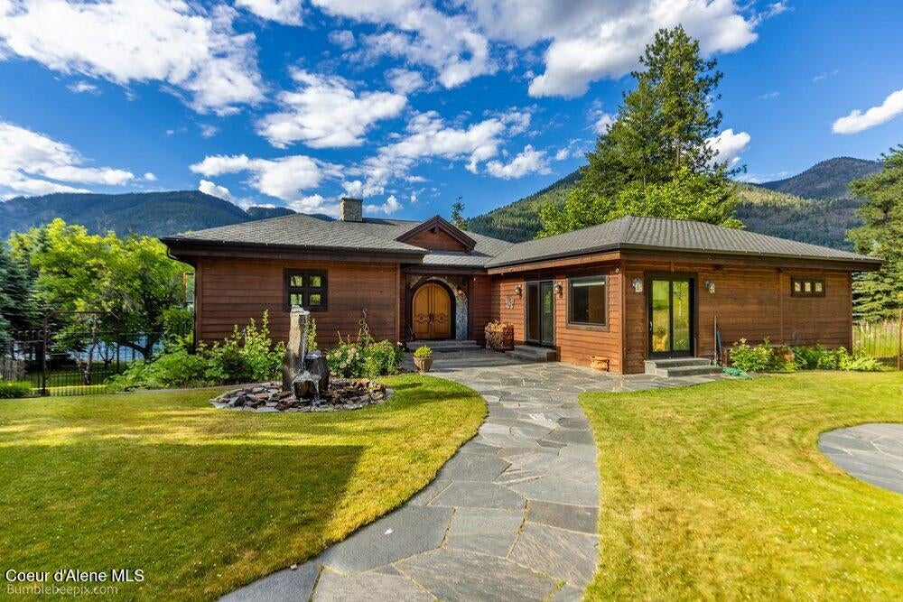 Photo of 55 La Vita Bella LN, Hope, ID 83836 (MLS # 26-6419)