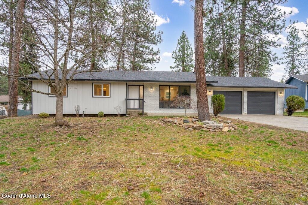Photo of 327 Sandpiper Loop, Post Falls, ID 83854 (MLS # 26-2040)