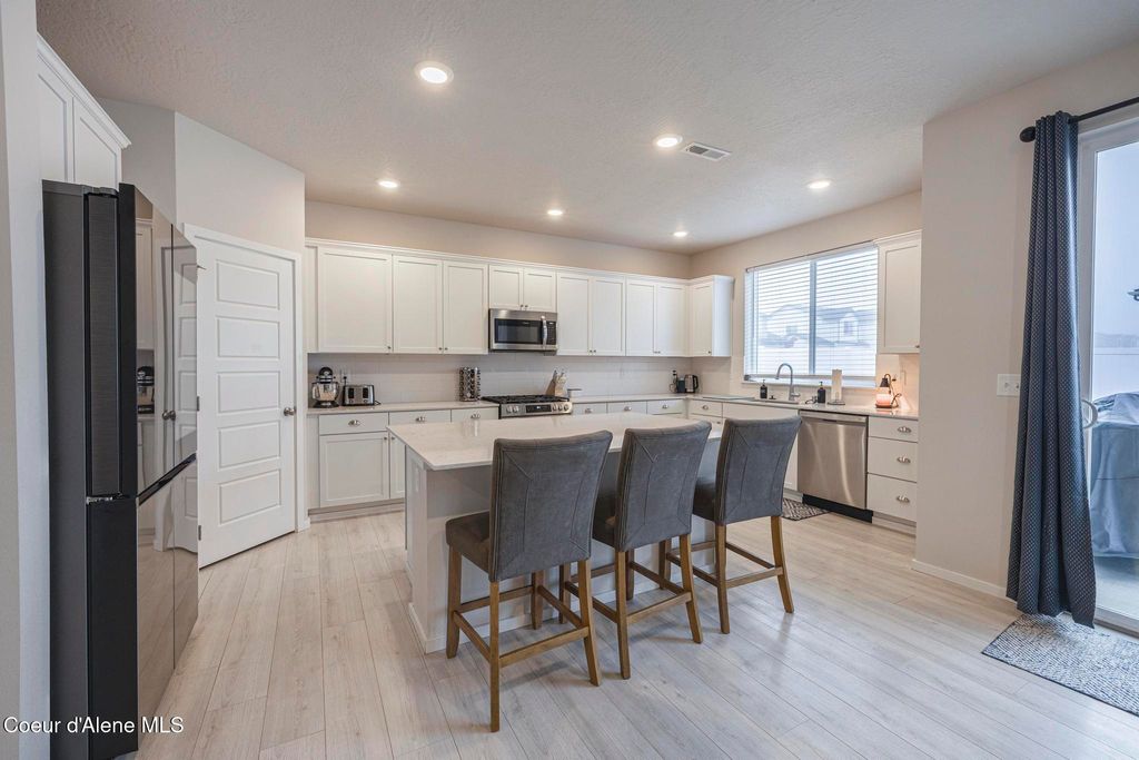 Photo of 3061 Allison St, Post Falls, ID 83854 (MLS # 26-542)