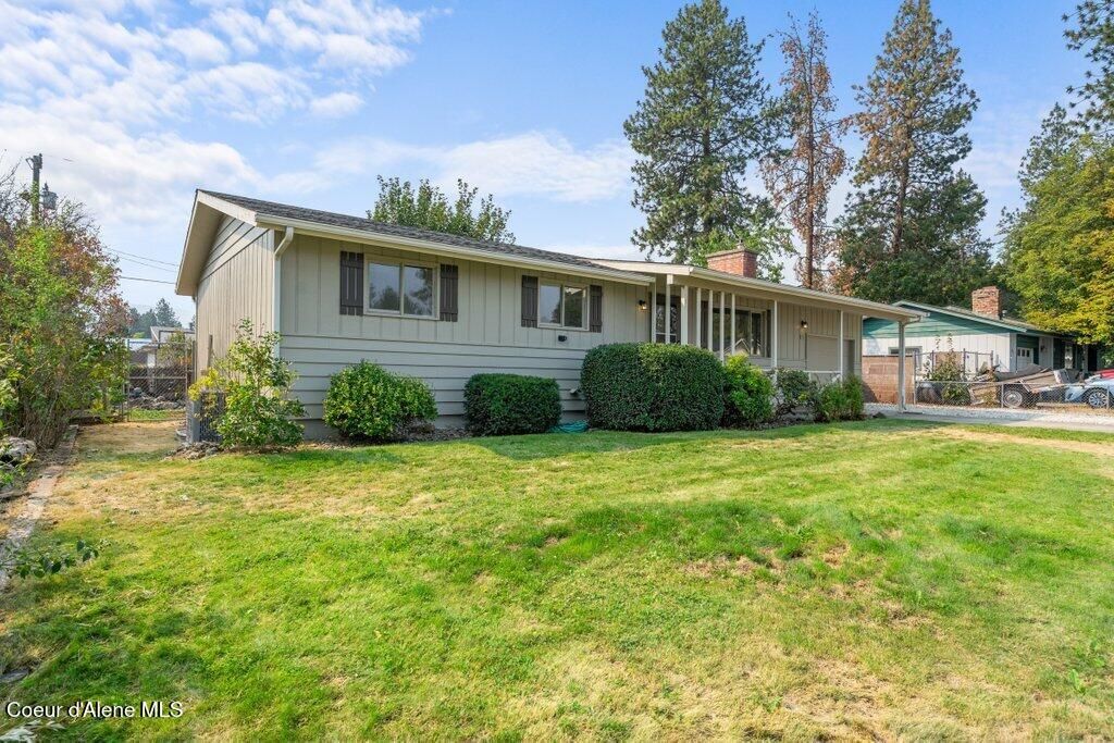 Photo of 308 22nd Ave, Post Falls, ID 83854 (MLS # 25-9133)