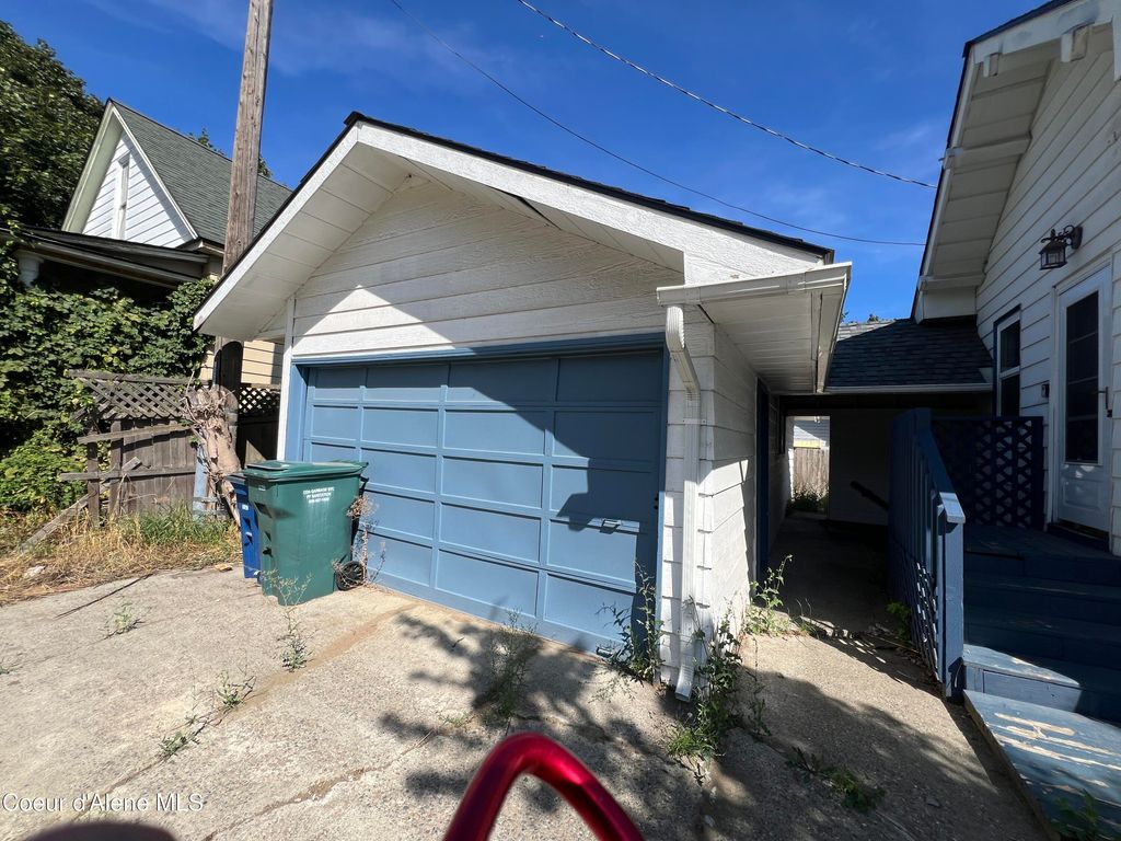 Photo of 101 E Miller AVE, Coeur dAlene, ID 83814 (MLS # 24-10797)