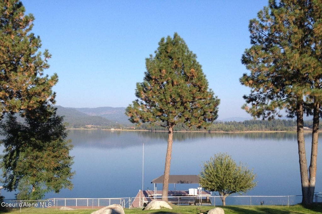 Photo of 419 Campbell Point Point, Laclede, ID 83841 (MLS # 26-6809)