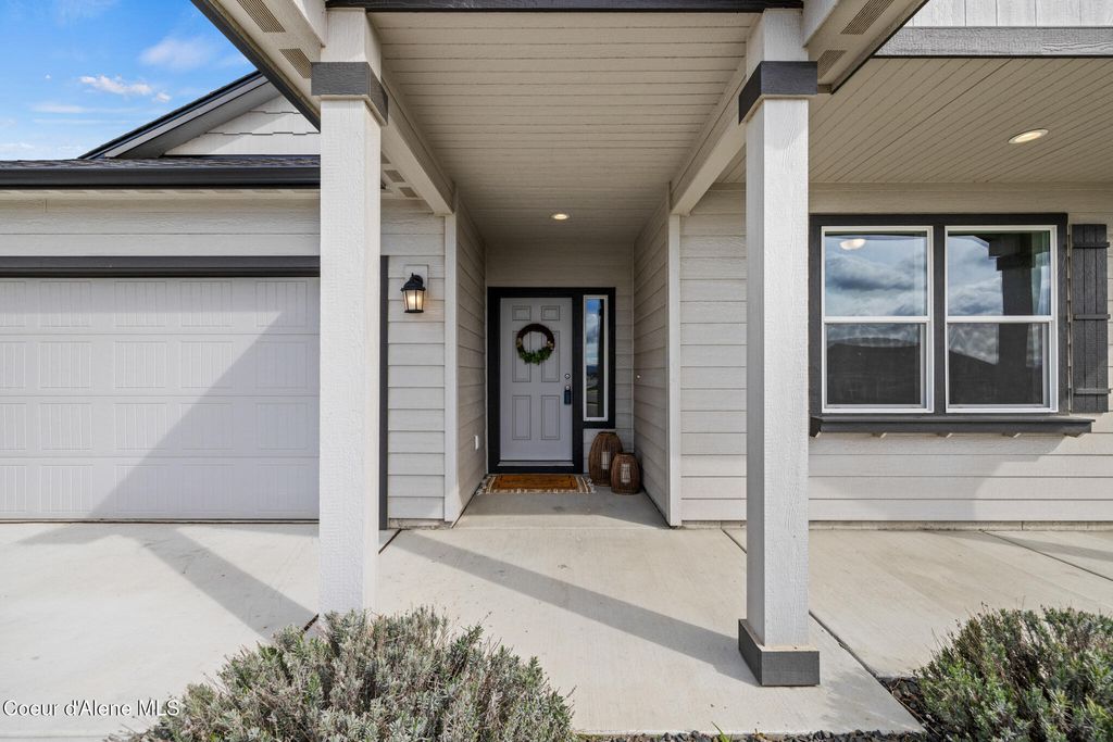 Photo of 5977 Theismann Rd, Rathdrum, ID 83858 (MLS # 26-3612)