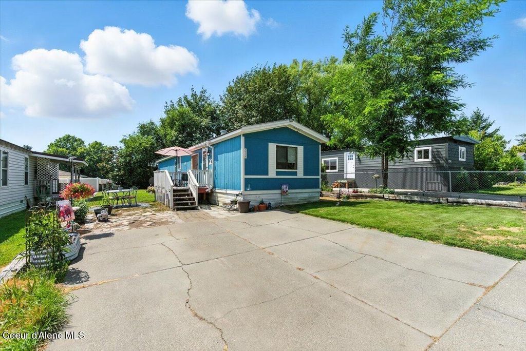 Photo of 1724 Marlborough Ave, Coeur dAlene, ID 83815 (MLS # 26-1446)