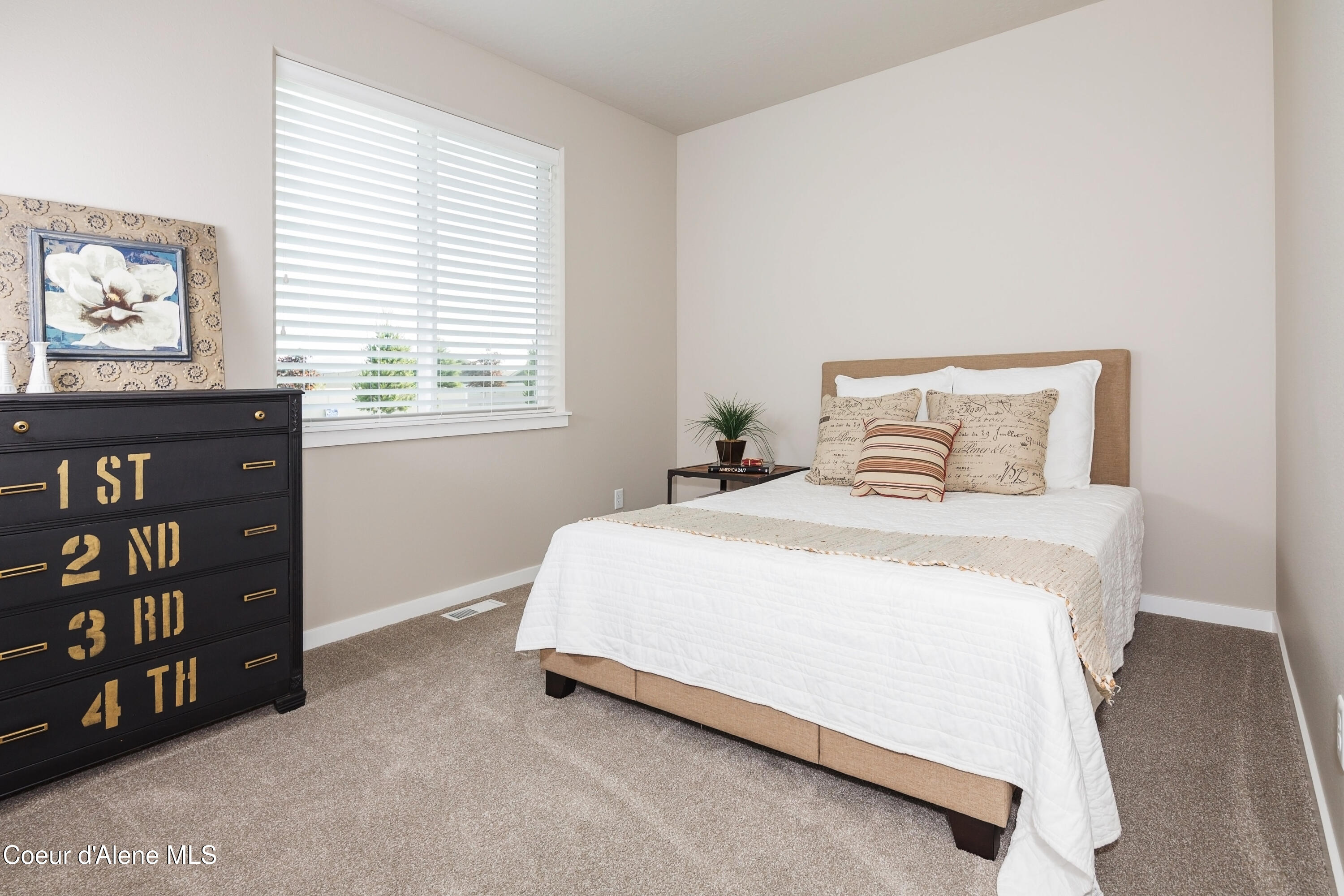1152 WALTON