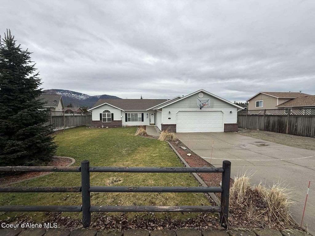 Photo of 7605 Boekel Rd, Rathdrum, ID 83858 (MLS # 26-2838)