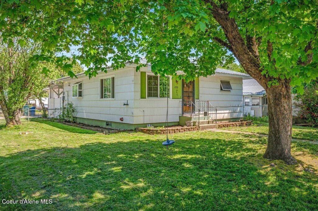 Photo of 1722 6th ST, Coeur dAlene, ID 83814 (MLS # 26-4537)