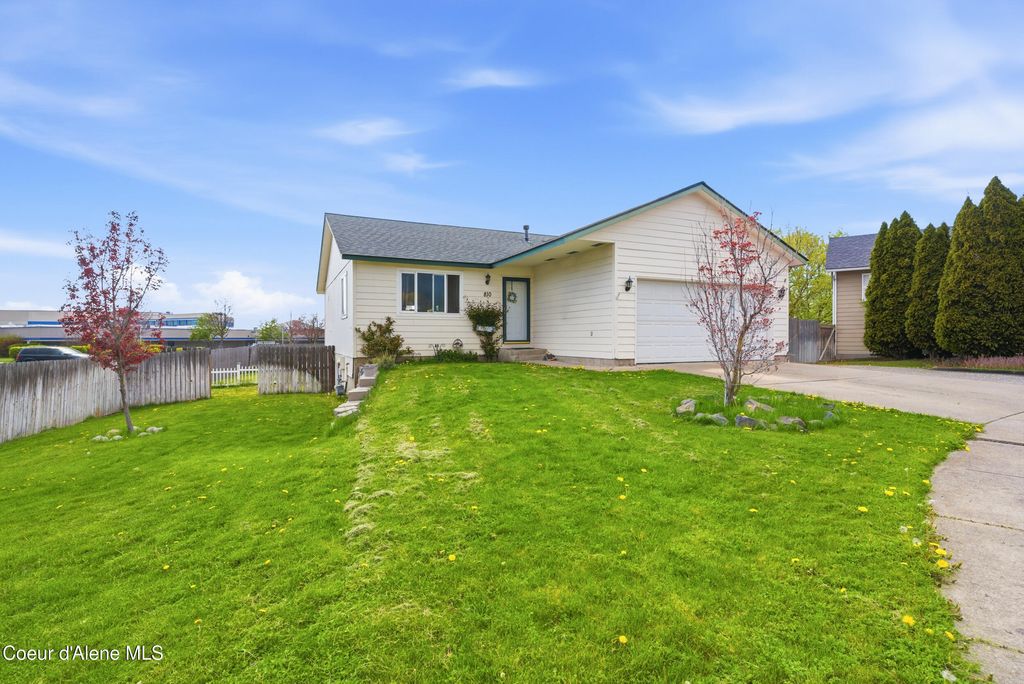 Photo of 810 Trinity Ct, Coeur dAlene, ID 83815 (MLS # 26-4320)