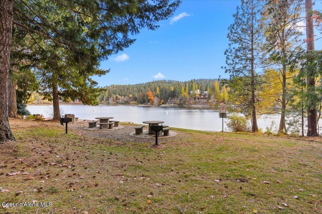 Photo of 5214 TWILA Ct, Post Falls, ID 83854 (MLS # 25-10812)