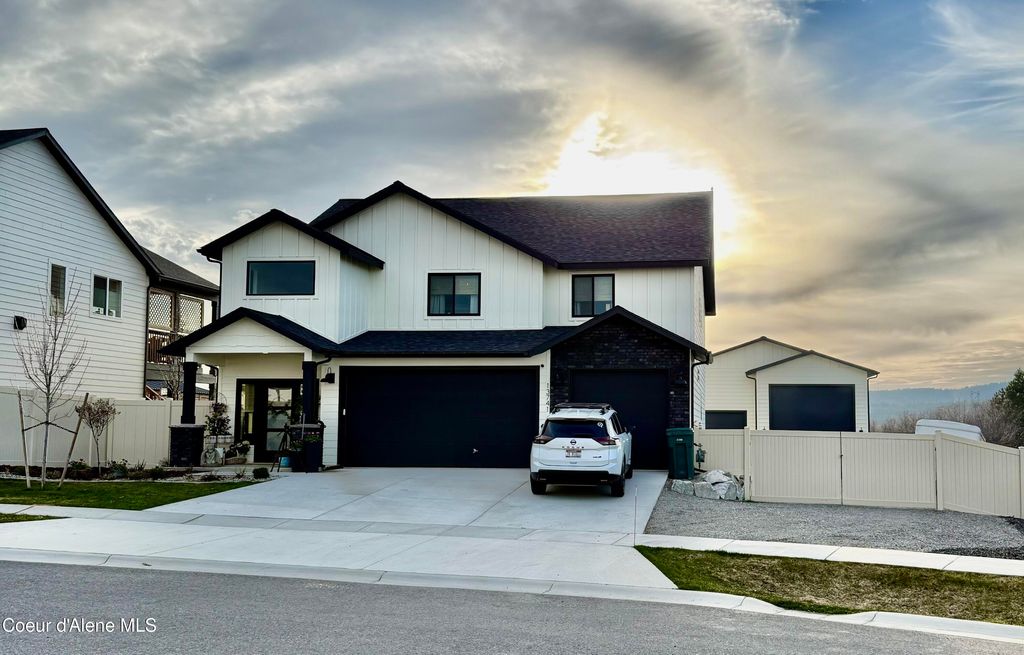 Photo of 13741 Ramore Ct, Rathdrum, ID 83858 (MLS # 26-2808)