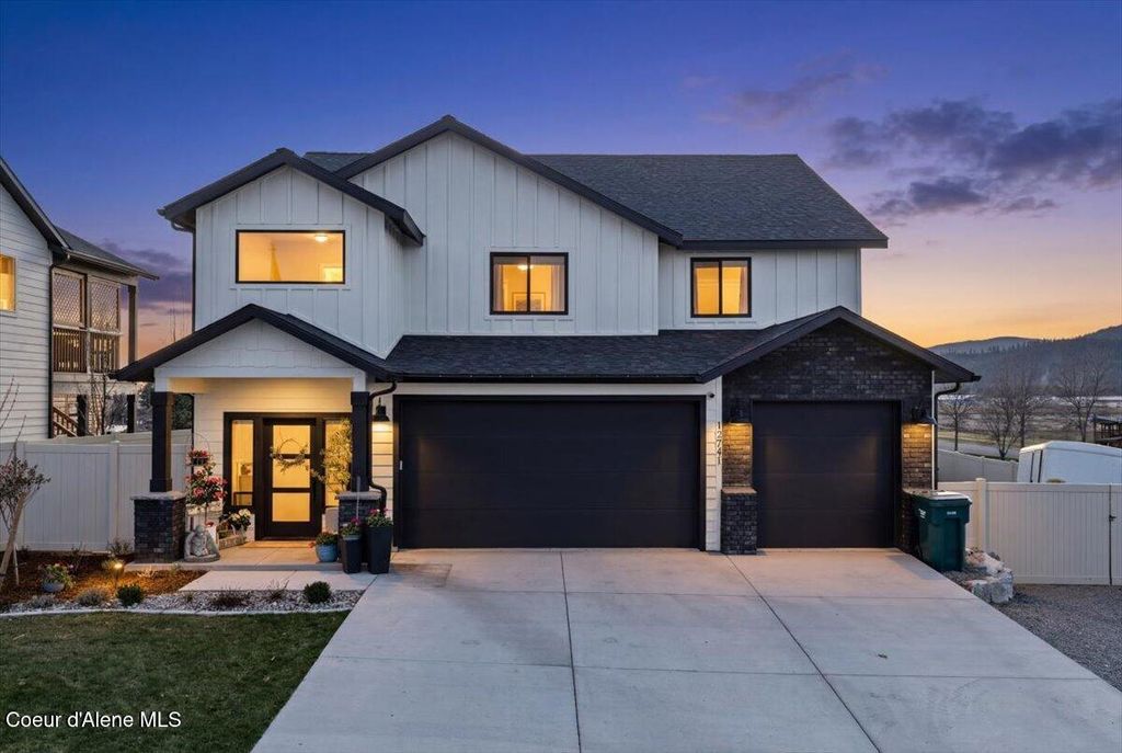 Photo of 13741 Ramore Ct, Rathdrum, ID 83858 (MLS # 26-2808)