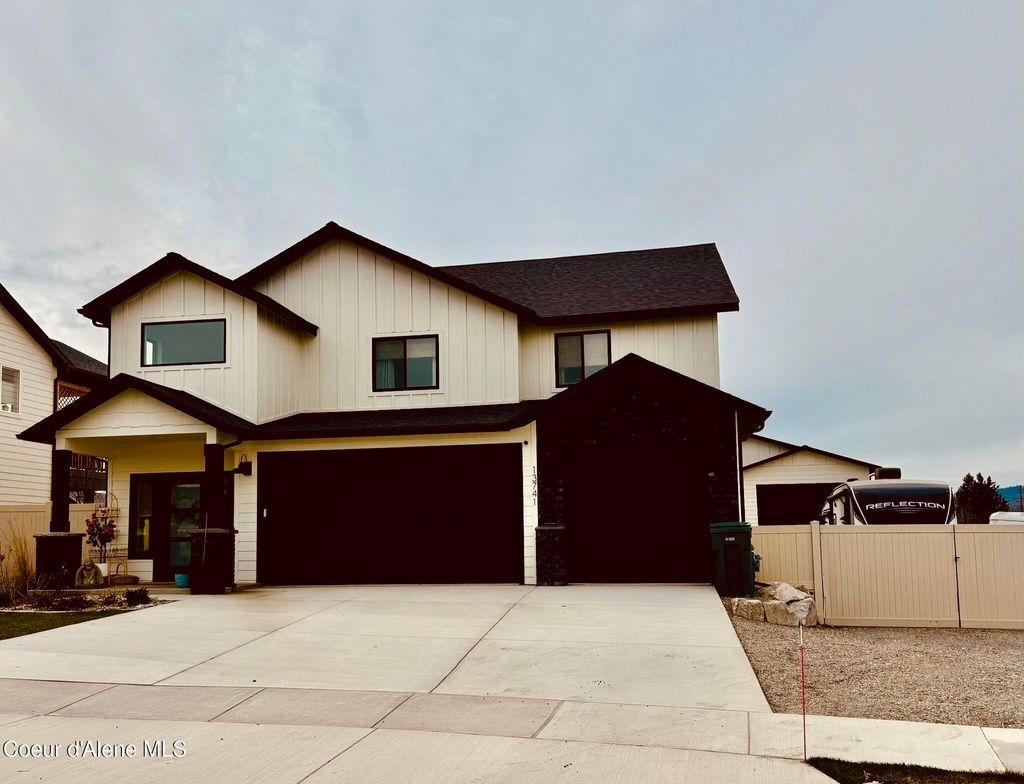 Photo of 13741 Ramore Ct, Rathdrum, ID 83858 (MLS # 26-2808)