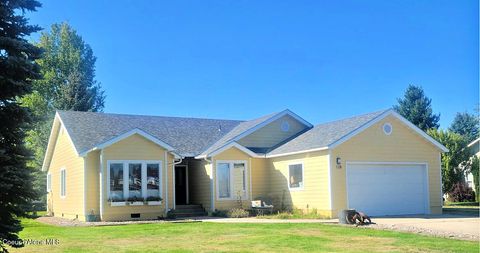 Condo For Sale - 128 Spur Dr<br/> Sandpoint, ID 83864