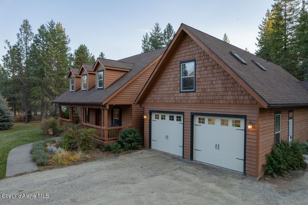 Photo of 110 Sheri Dr, Moyie Springs, ID 83845 (MLS # 25-8818)
