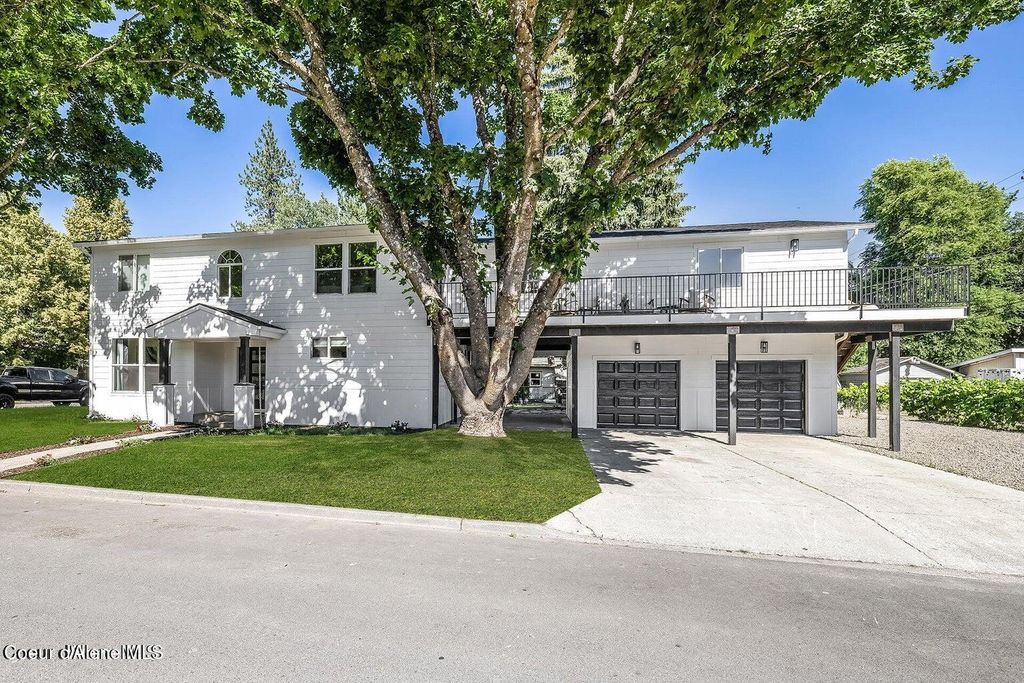 Photo of 202 18TH St, Coeur dAlene, ID 83814 (MLS # 25-6275)