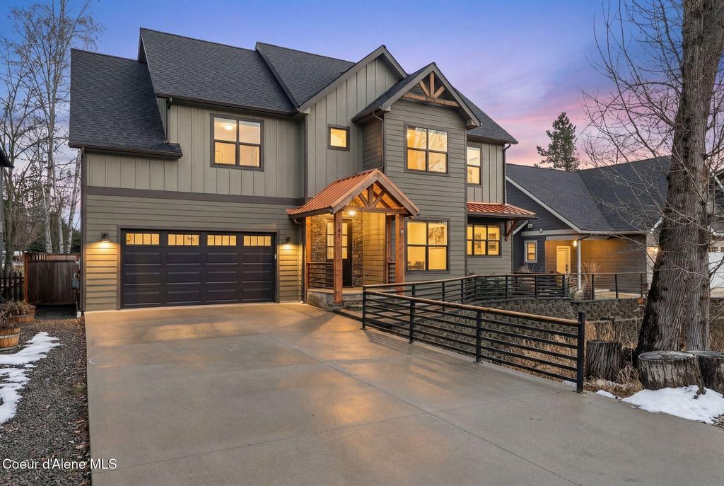 Photo of 141 Madera Dr, Sandpoint, ID 83864 (MLS # 26-1078)