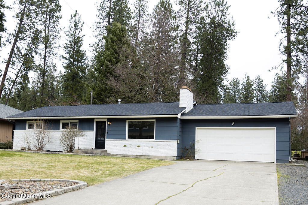 Photo of 409 Vista Dr, Coeur dAlene, ID 83815 (MLS # 26-2240)