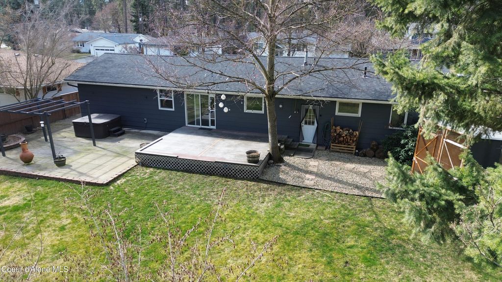 Photo of 409 Vista Dr, Coeur dAlene, ID 83815 (MLS # 26-2240)