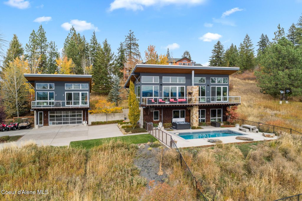 Photo of 8014 FOREVER VIEW Dr, Coeur dAlene, ID 83814 (MLS # 25-7860)