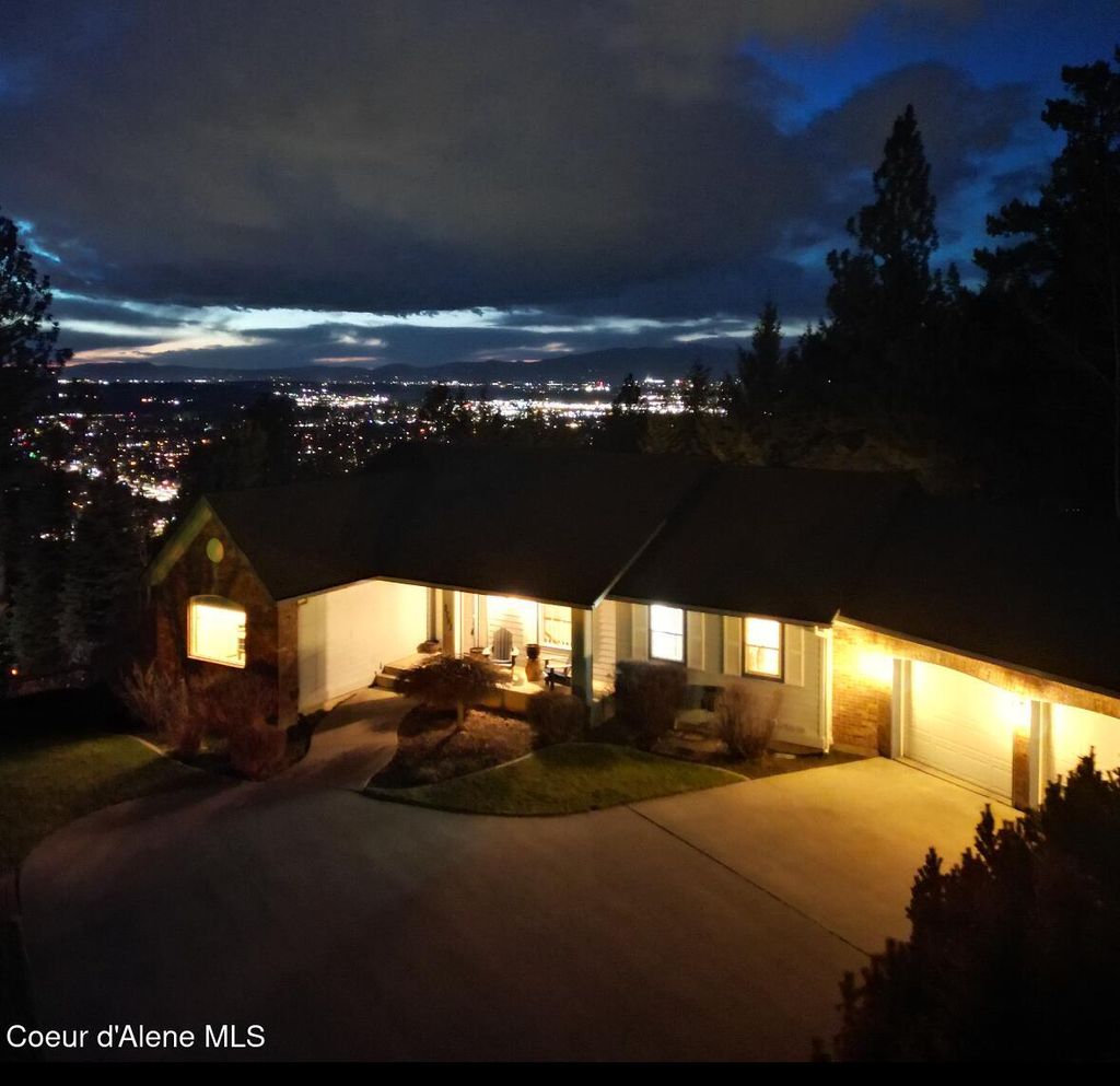 Photo of 3753 SKY HARBOR Harbor, Coeur dAlene, ID 83814 (MLS # 26-2001)