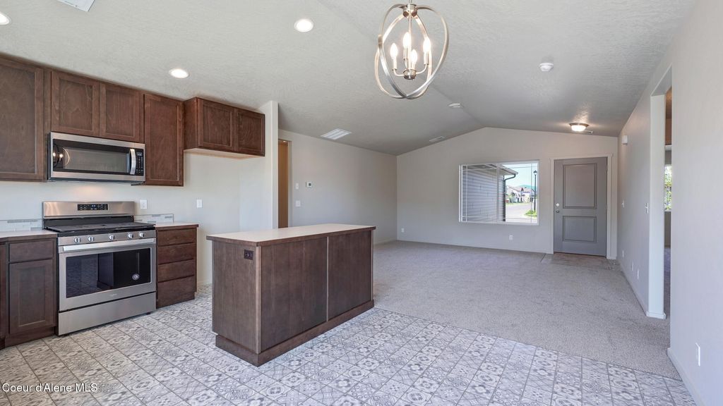 Photo of 1944 WOLLASTON Dr, Post Falls, ID 83854 (MLS # 25-11658)