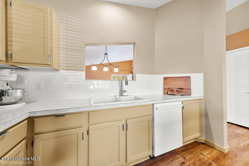 Post Falls, Idaho 83854, United States, 3 Bedrooms Bedrooms, ,2 BathroomsBathrooms,Residential,Pending,191615