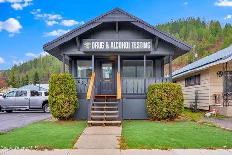 Photo of 220 Cameron Ave, Kellogg, ID 83837 (MLS # 25-10964)