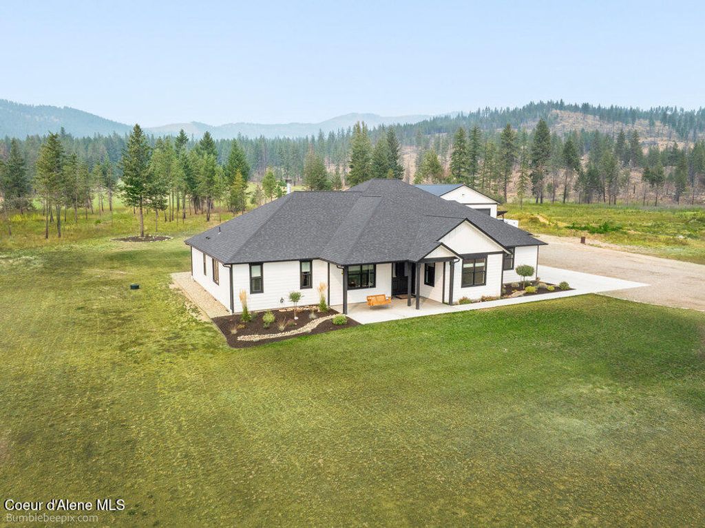 Photo of 47 Stetson Ct, Blanchard, ID 83804 (MLS # 26-2274)