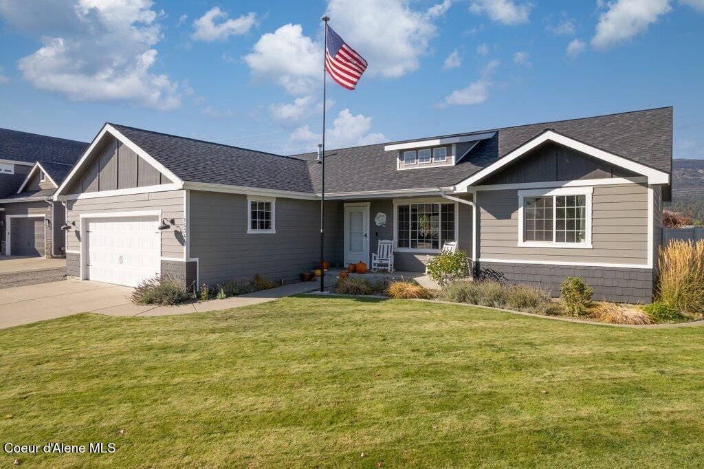 Photo of 15344 Pristine Cir, Rathdrum, ID 83858 (MLS # 25-10193)