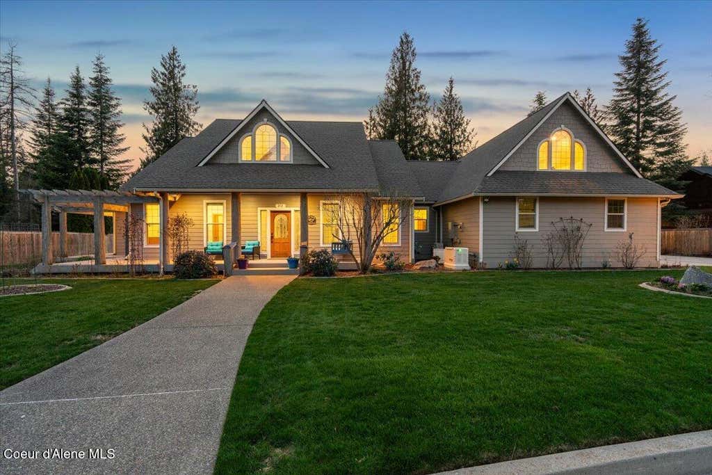 Photo of 212 Canoe Cv, Sandpoint, ID 83864 (MLS # 26-3540)