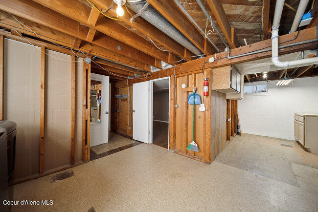 203 S 1st St, Osburn, Alaska image 23