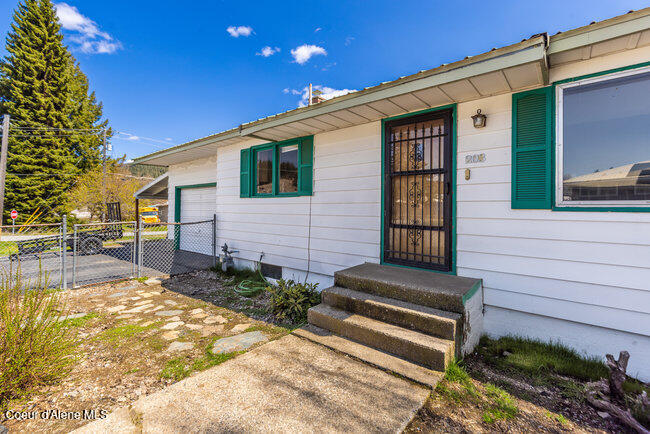 203 S 1st St, Osburn, Alaska image 3