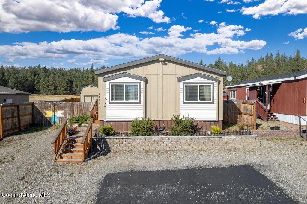 Photo of 17310 Santiago CIR, Hauser, ID 83854 (MLS # 26-9465)